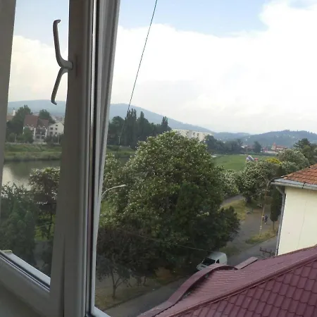 Domovik с видом на гори парканія 21 * מוקצ'בה