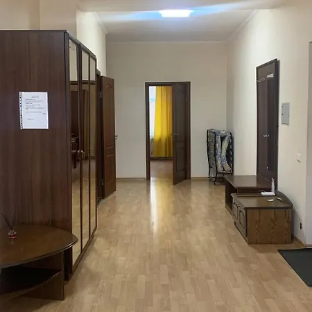 Domovik с видом на гори парканія 21 *