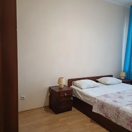 Domovik с видом на гори парканія 21 *