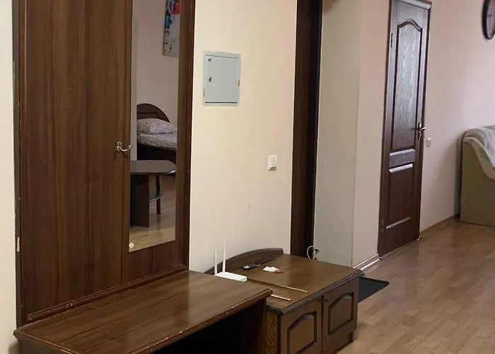 Domovik с видом на гори парканія 21 * Munkács