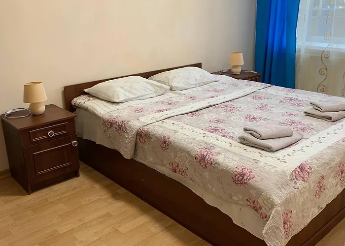 Domovik с видом на гори парканія 21